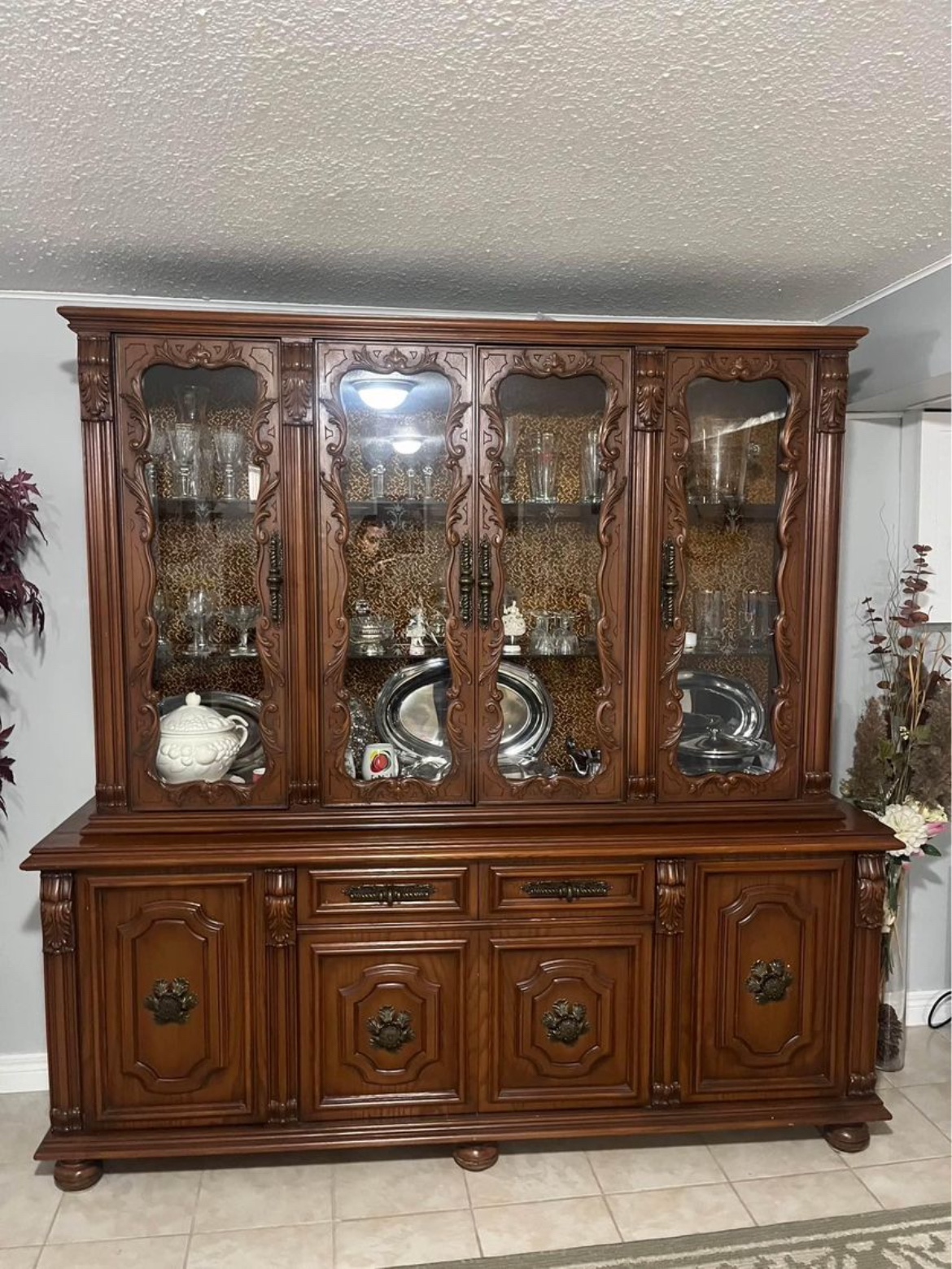 China cabinet