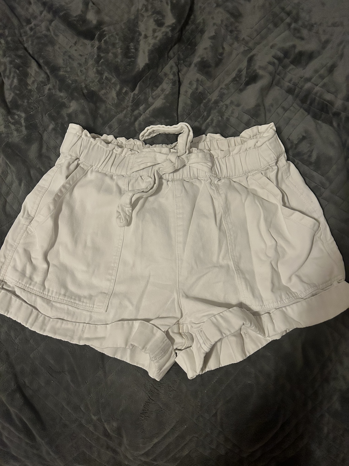 FREE! Aerie 100% Cotton White Shorts with Pockets (Small)
