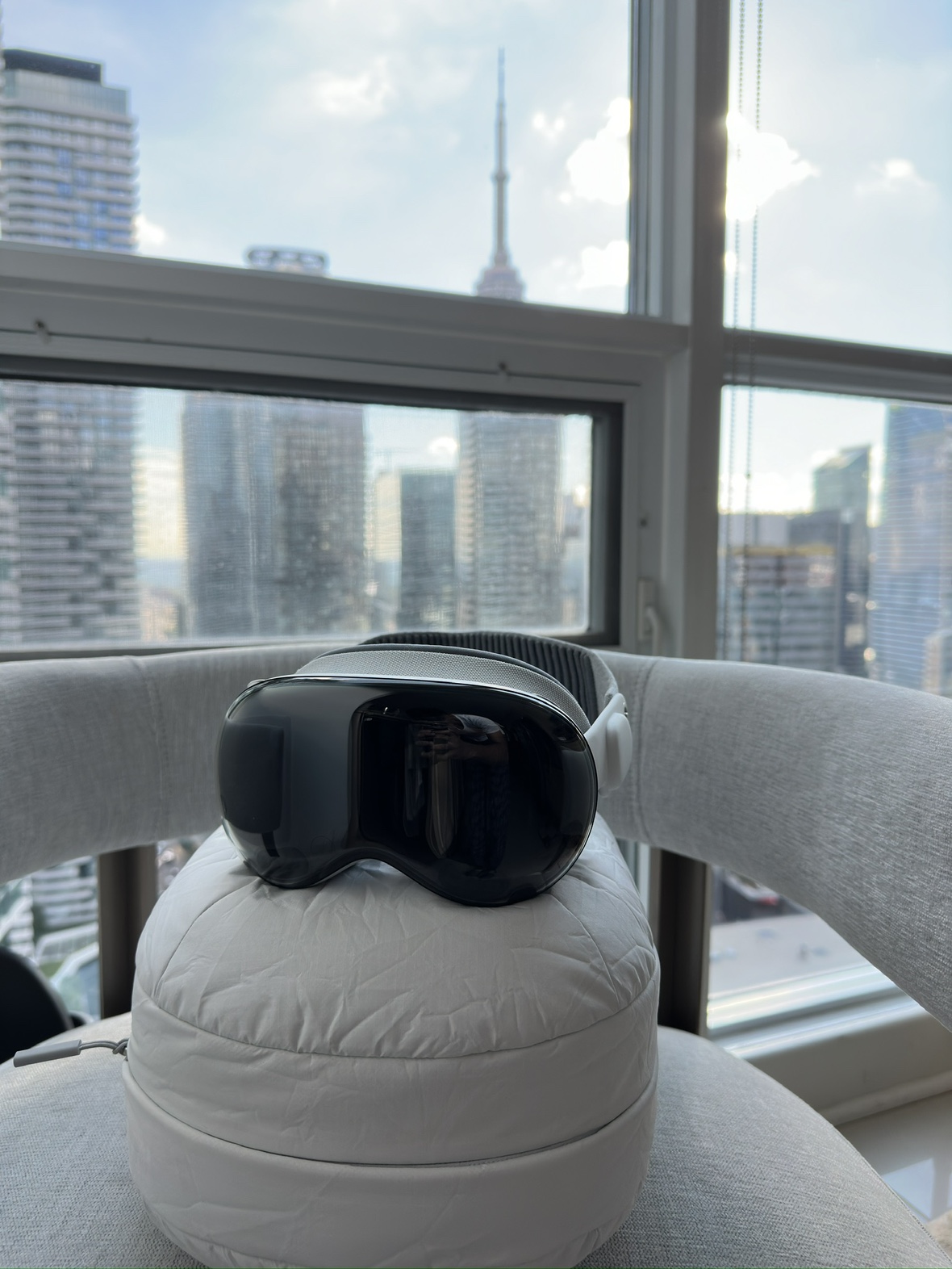 Brand new Apple Vision Pro - photo 3