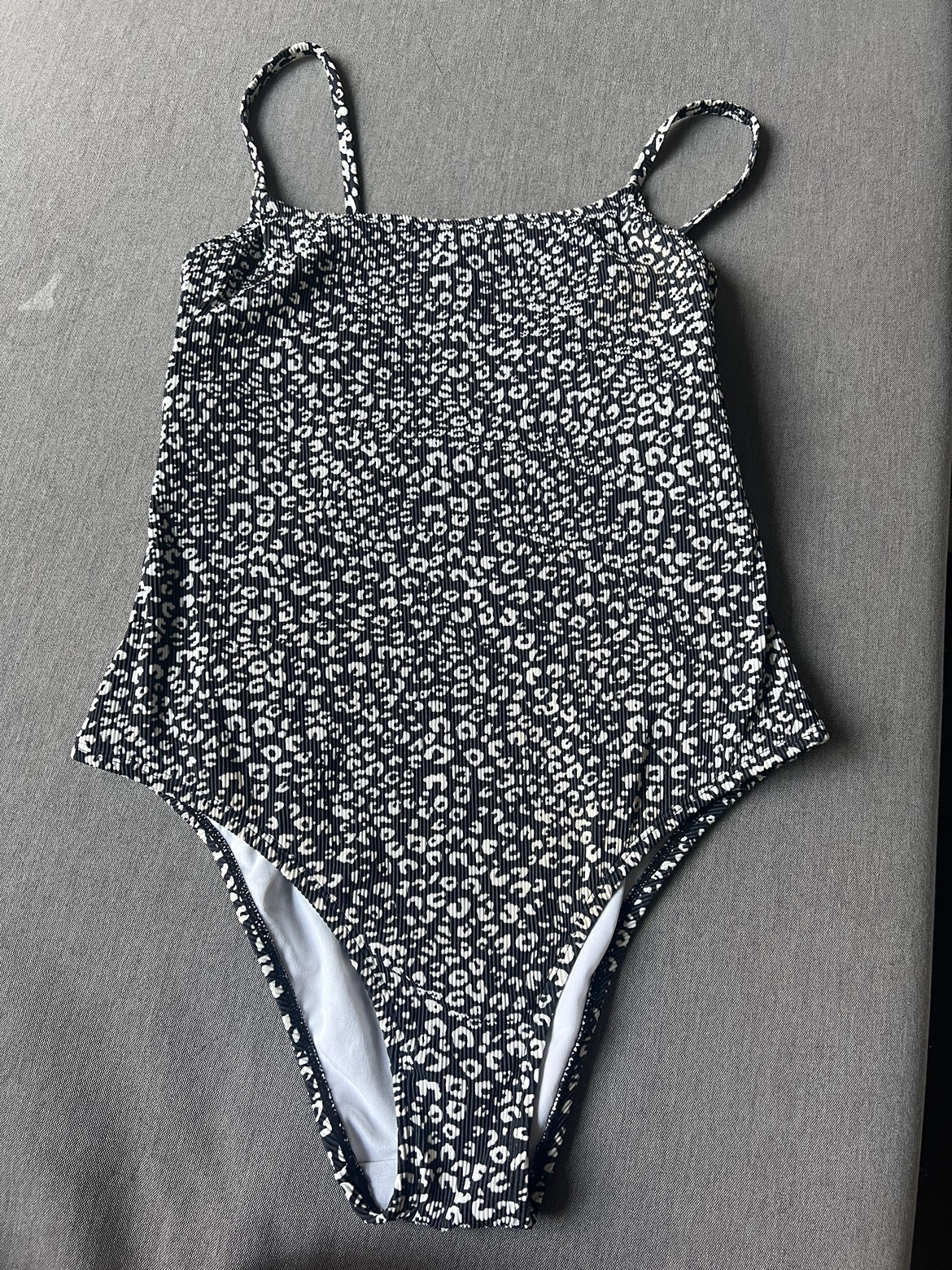 Swim suit