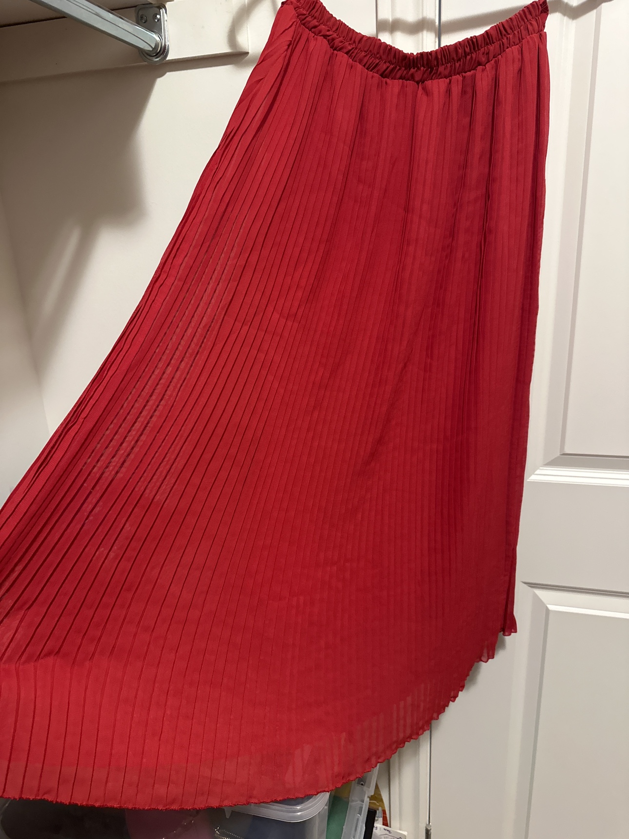 Beautiful mid length red skirt image indicator(2)