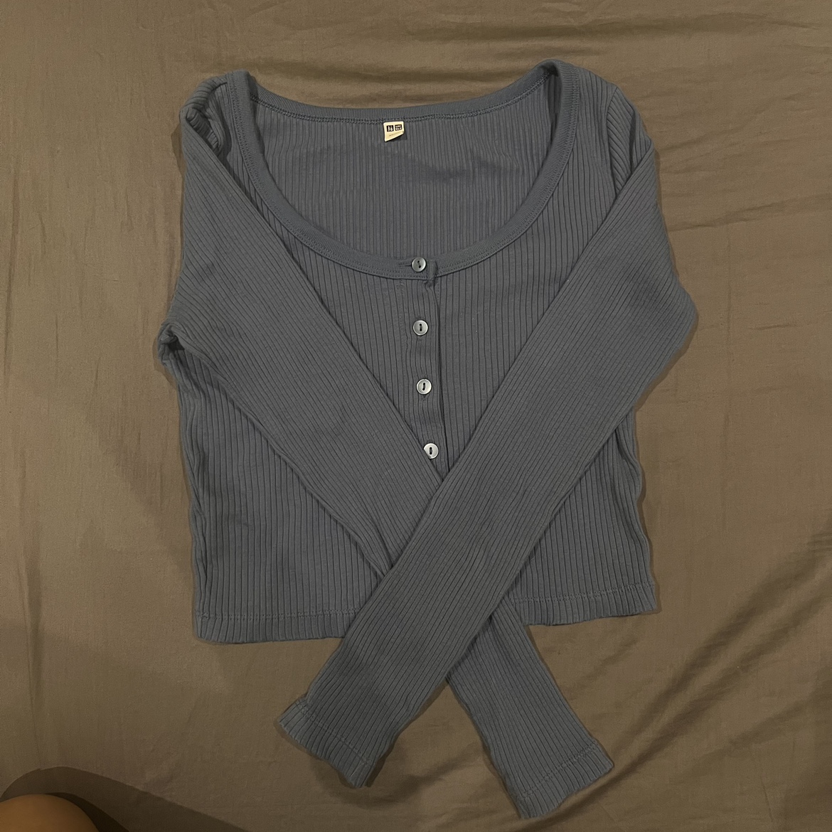 Women’s Uniqlo long sleeve cropped top - photo 2