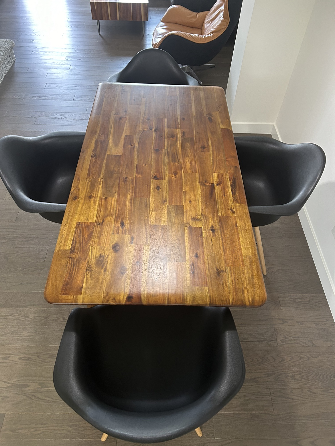 Modern Kitchen Table & Chairs