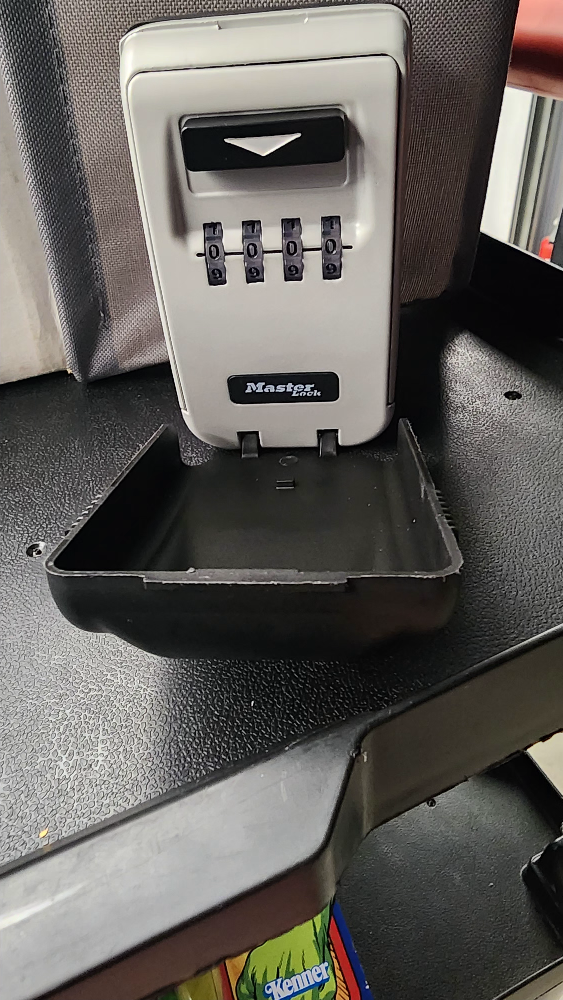 Master Lock 72mm-Wide light up combination