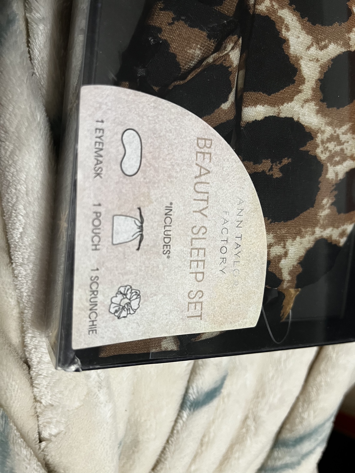 Brand New tagged and in a box Ann Taylor accessory image indicator(5)