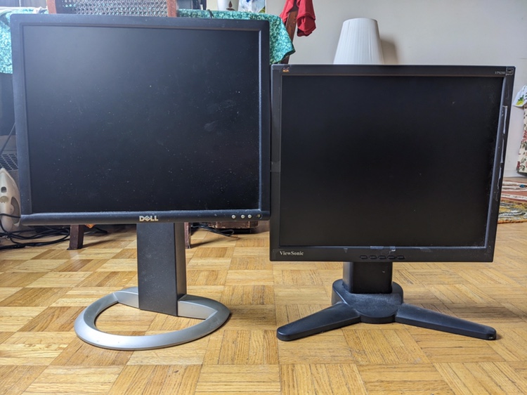 2 Monitors Available image indicator(2)