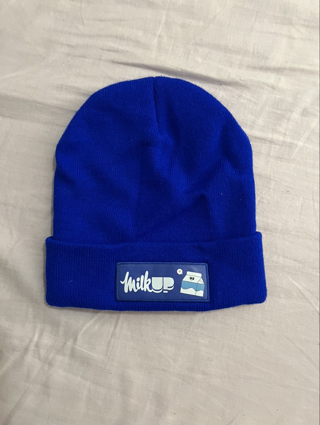 Blue beanie thumbnail