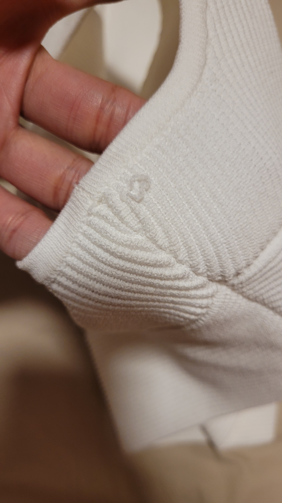 babaton sculpt knit v-neck top - photo 5