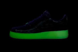 Nike Air Force 1 Low - Purple Skeleton Halloween (2021) image indicator(7)