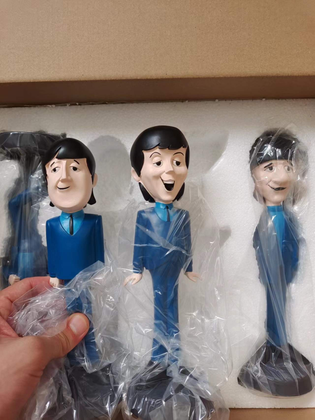 Set of 4 Beatles 12 box new  rere  I offer 20.00 - photo 3