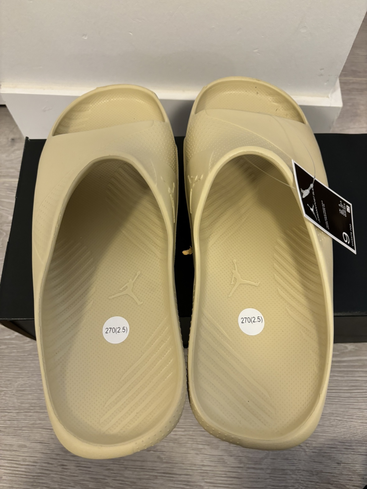 Jordan Post Slide image indicator(3)