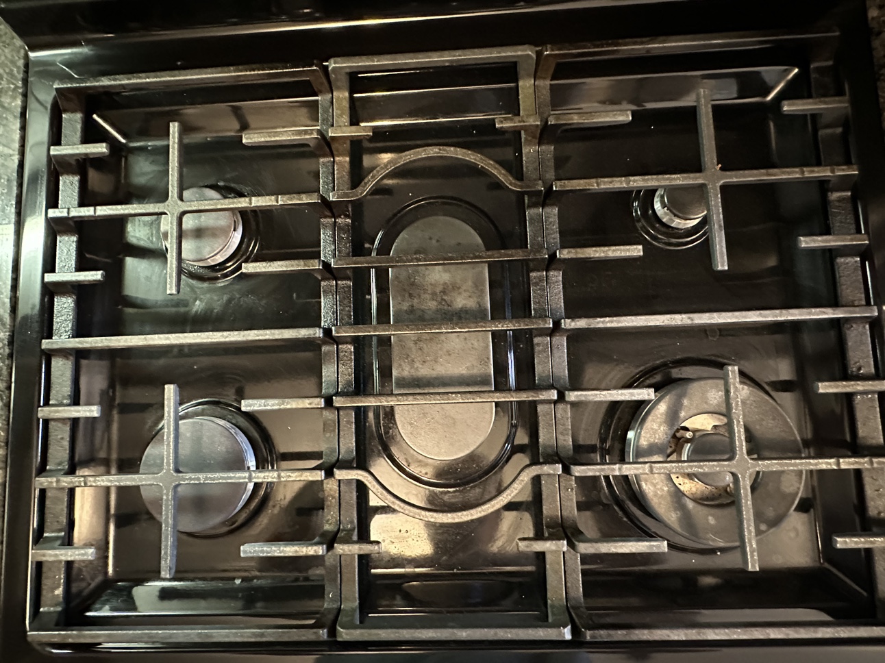 Samsung 6.0 cu. ft. Gas Range and hood fan - photo 5