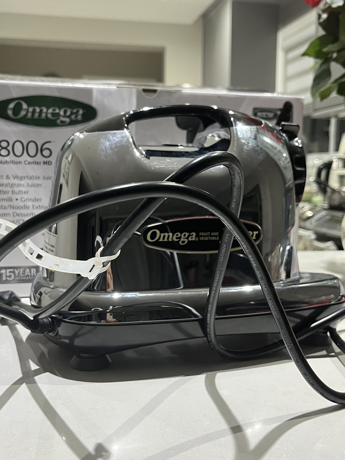 Omega J8006HDC Juicer - photo 4