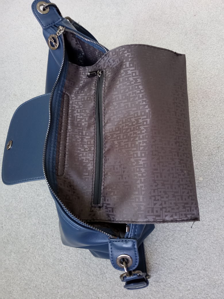 Longchamp purse image indicator(5)