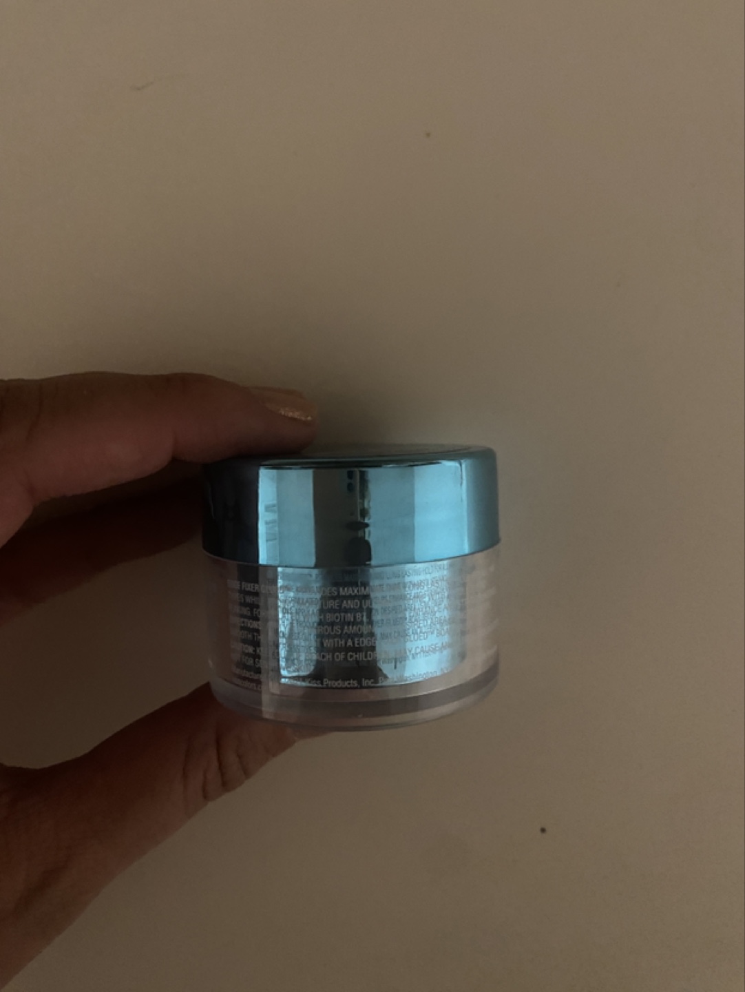 Kiss Edge Fixer Glued Maximum Hold Watermelon 1 Oz image indicator(7)