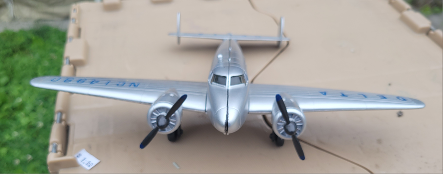 LOCKHEED ELECTRA MODEL- NEW RAY- DELTA AIRLINES-VINTAGE AIRPLANE - photo 3