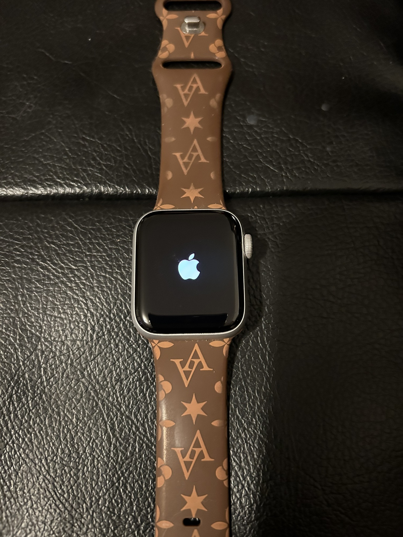 Series 6 Apple Watch. 40mm - photo 4