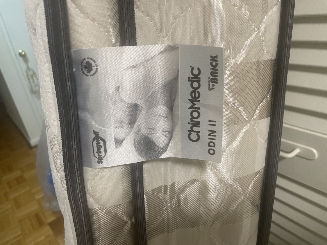 Free Queen Mattress image indicator(2)