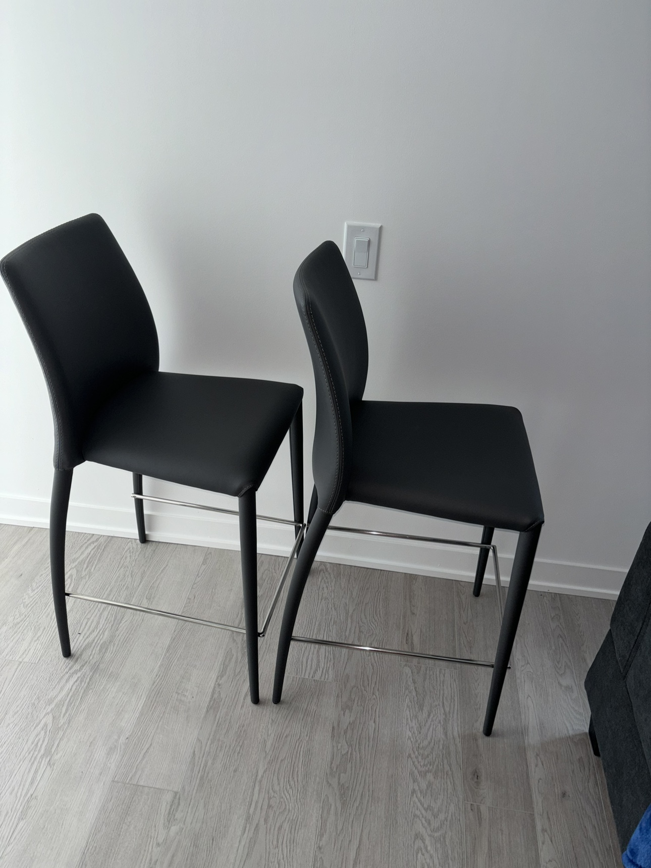 structube bar stools