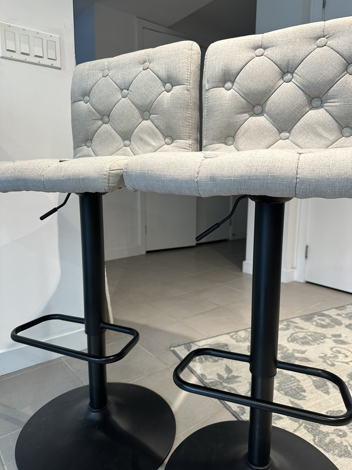 2 Bar Stools / Kitchen Island Stools (PRICE FOR BOTH) - photo 4