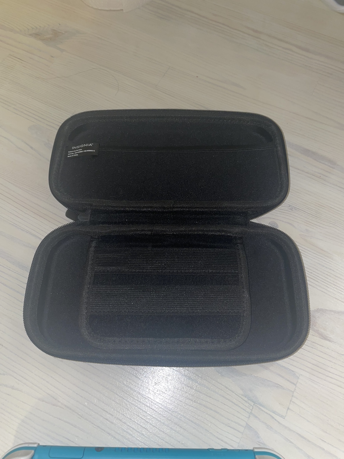 Nintendo Switch Lite w/ 2 games and Travel Case - photo 5
