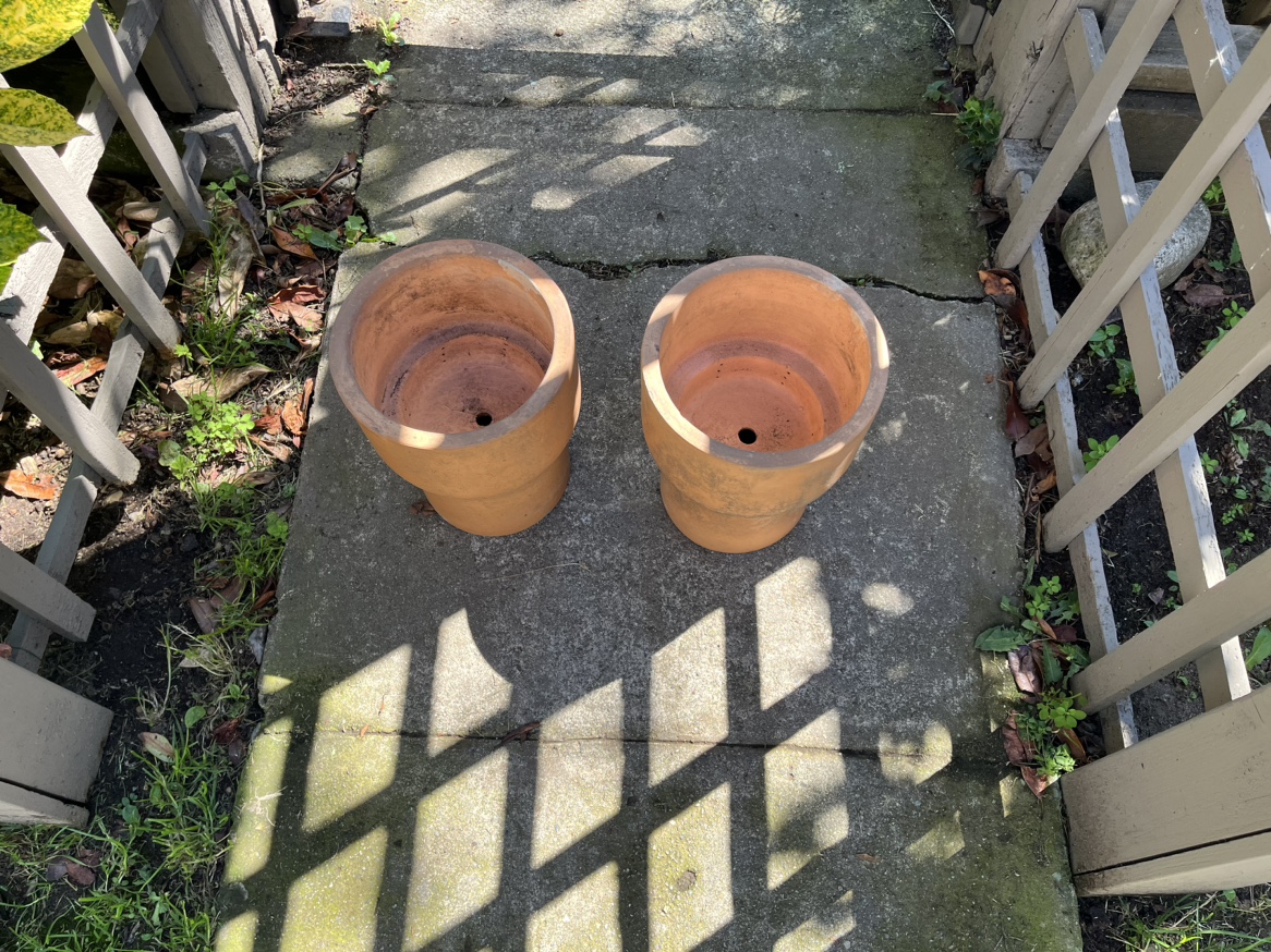 Terracotta twin pots image indicator(2)
