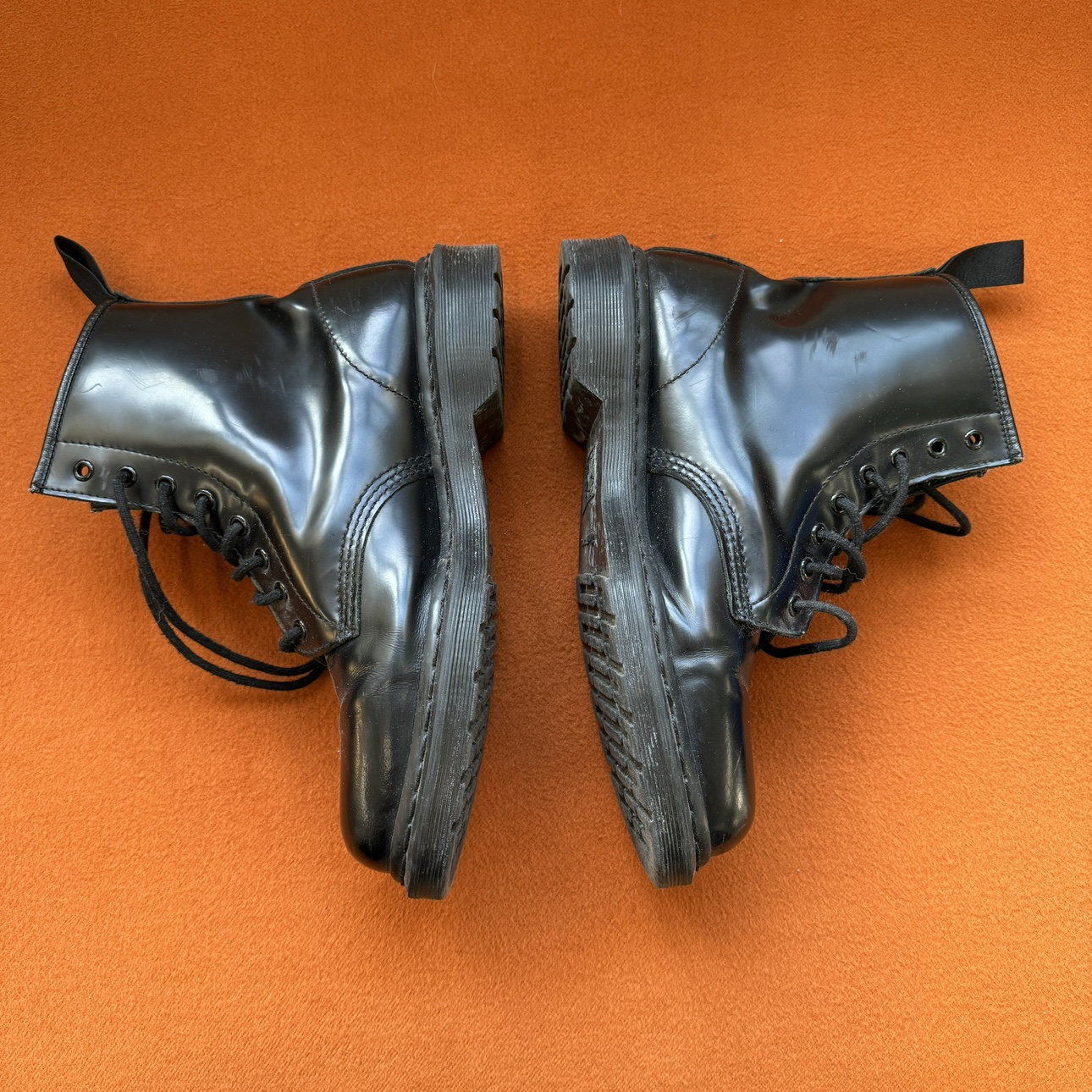 Dr. Martens black boots image indicator(4)