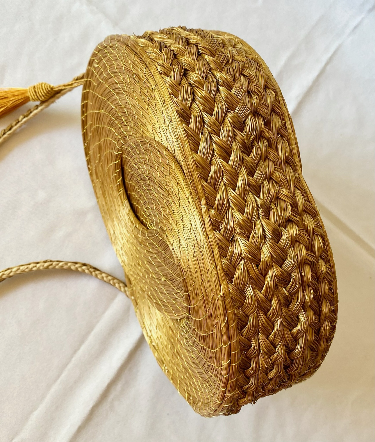 Rare Golden Grass Infinity Purse image indicator(4)