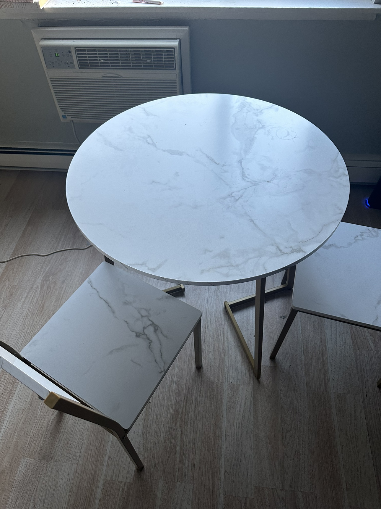 Wooden “marble” dining table with chairs
