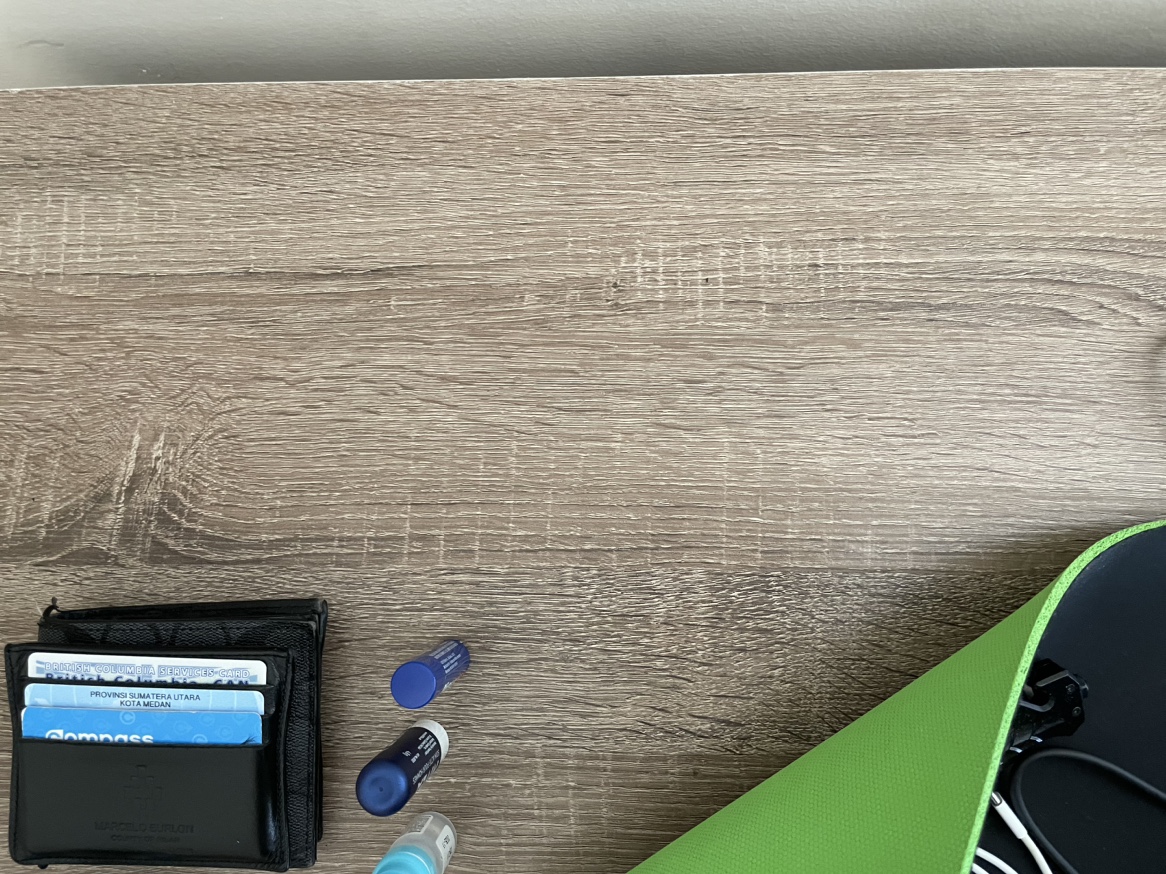 QUICK MOVING OUT SALE - Monarch L shape desk from wayfair - photo 3