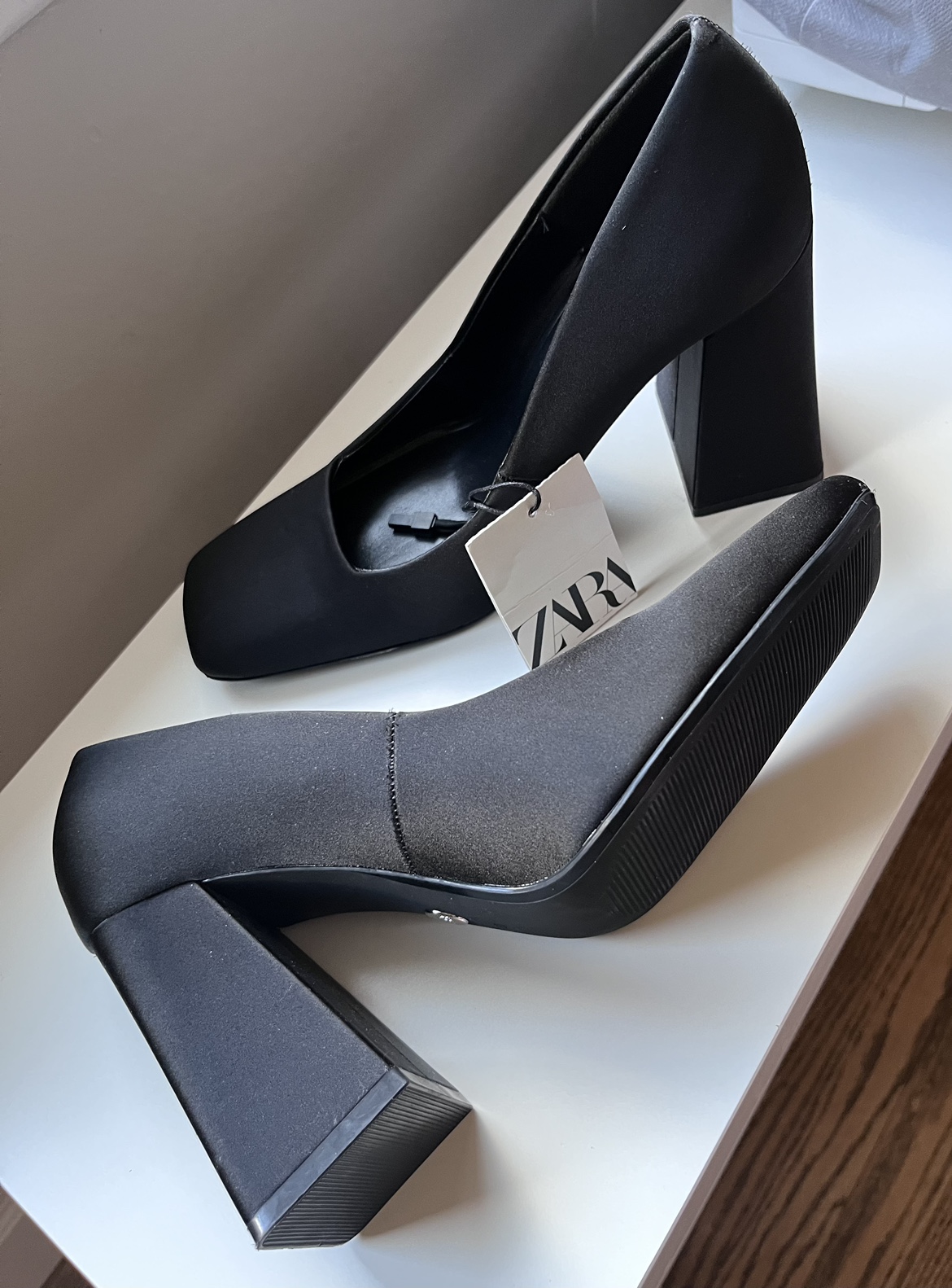 Zara black heels image indicator(2)