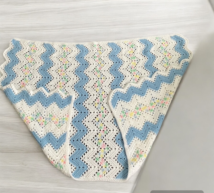 Baby Blanket Afghan Zig Zag Pattern Knit Handmade 56" X 30" image indicator(3)
