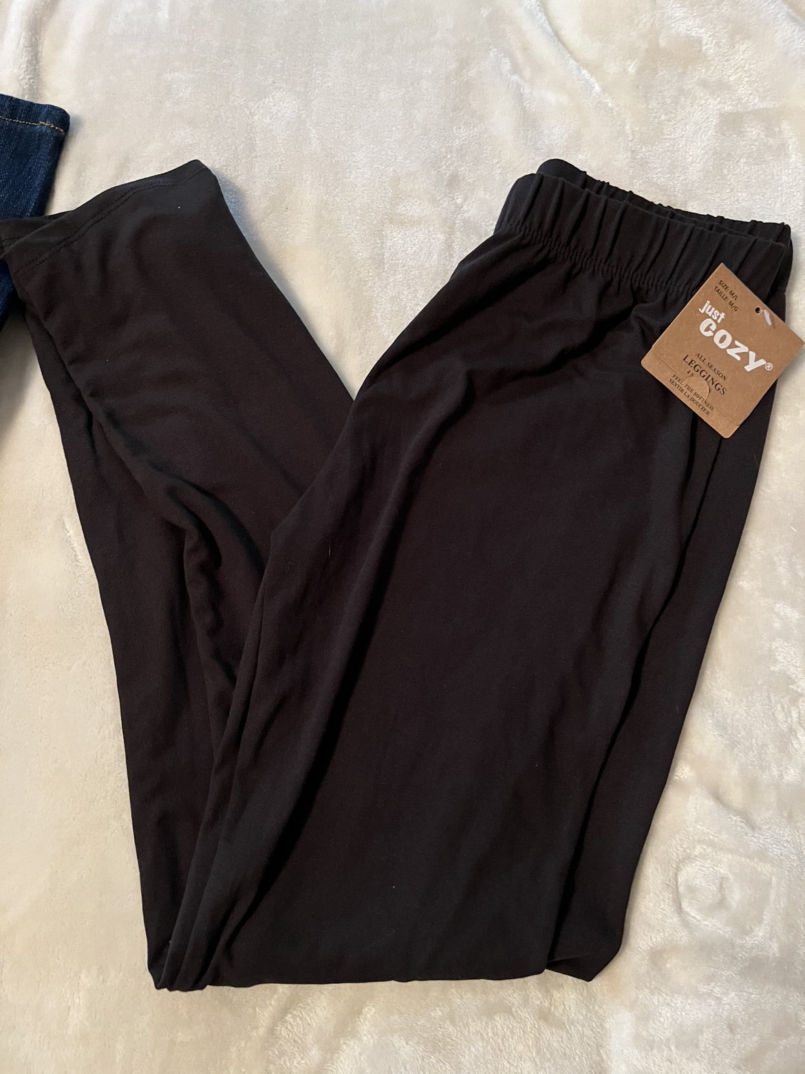 BNWT 2 pr HUE stretch jean/leggings. Size small image indicator(10)