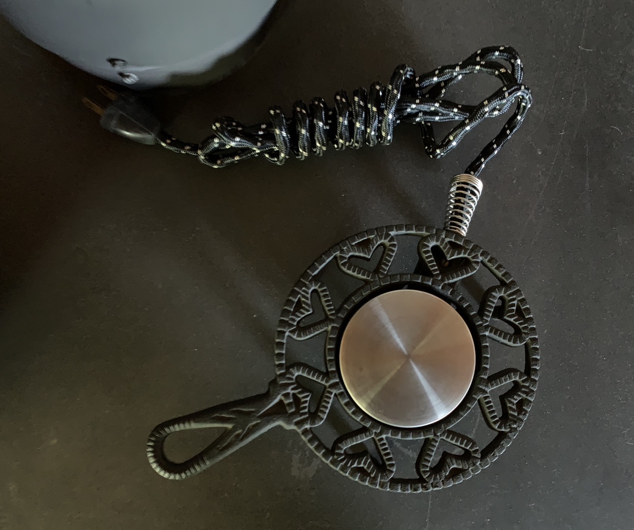 Vintage Williamsburg Food Warmer image indicator(4)