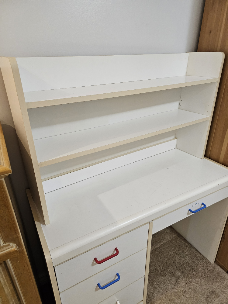 desk with bookshelf - photo 2