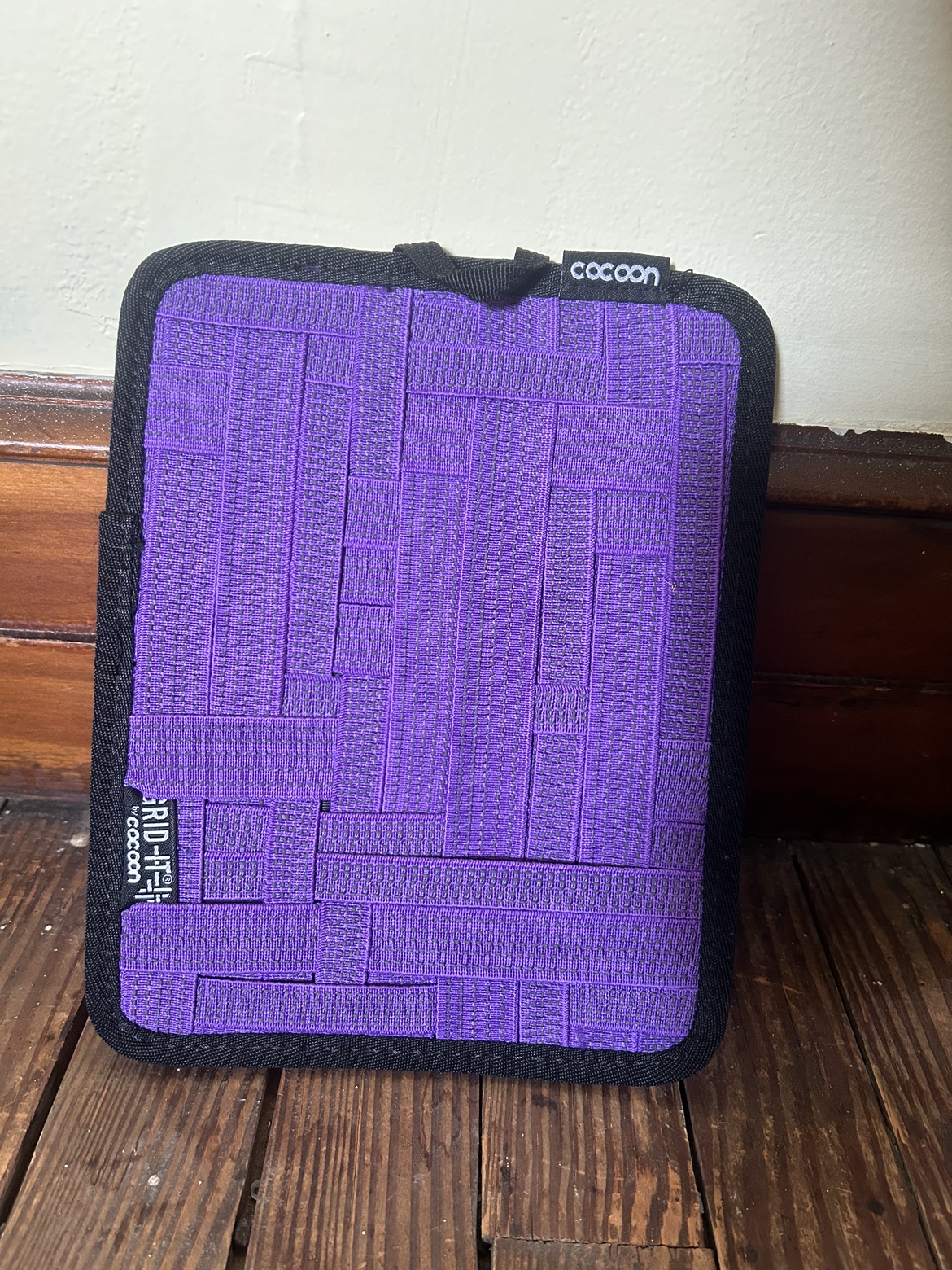 Grid-It (by Cocoon) organizer