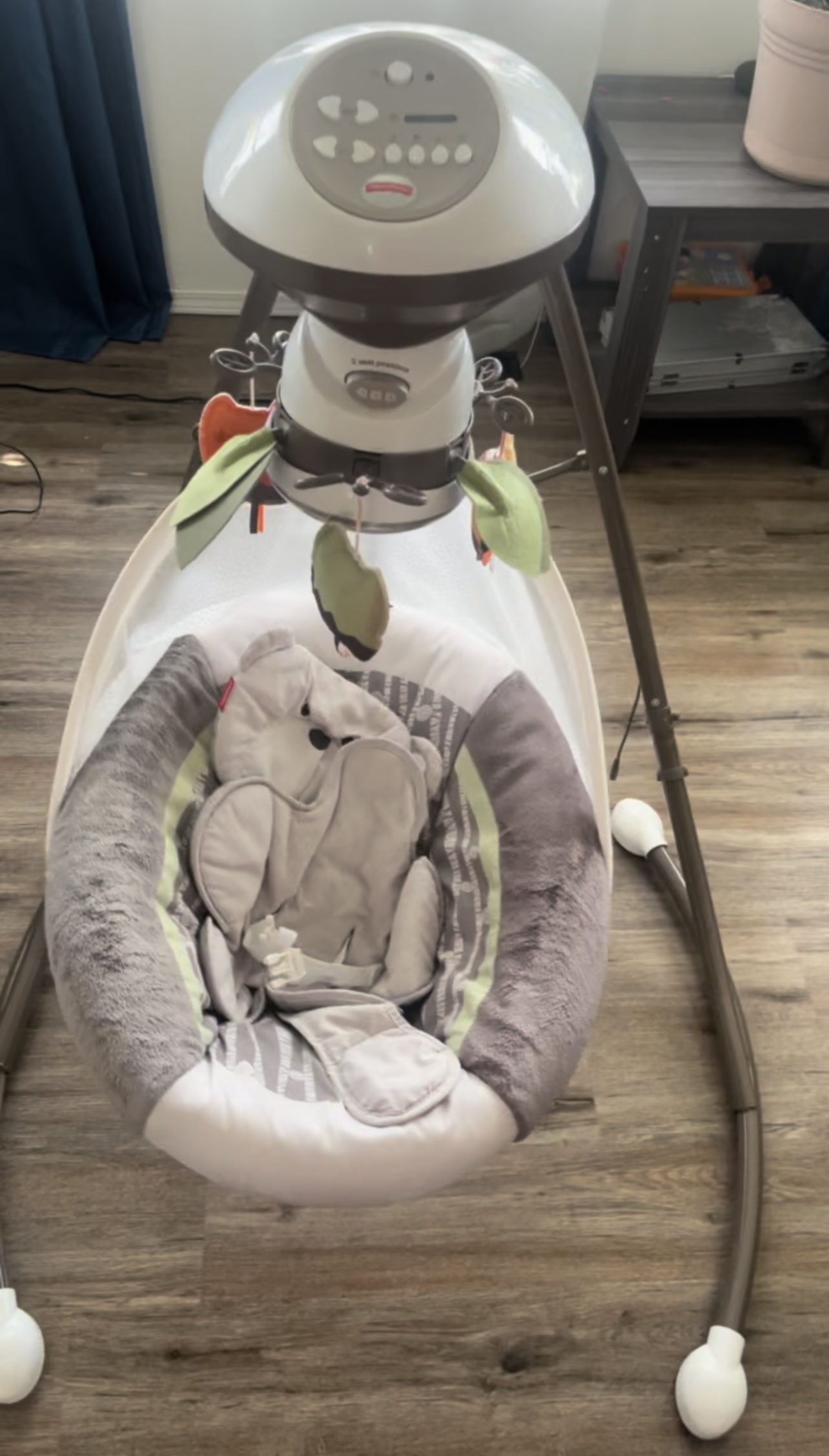 Baby swing