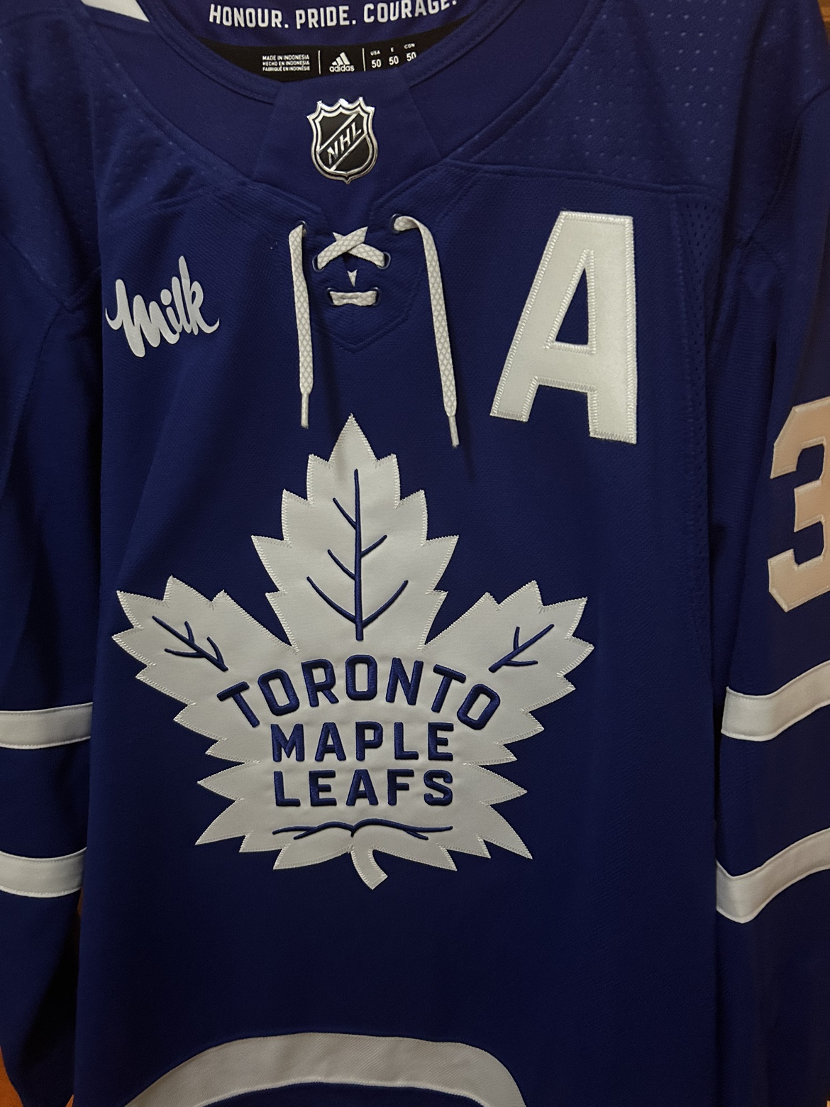Auston Matthews Jersey thumbnail