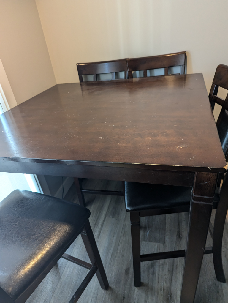 Table and four chairs - photo 2