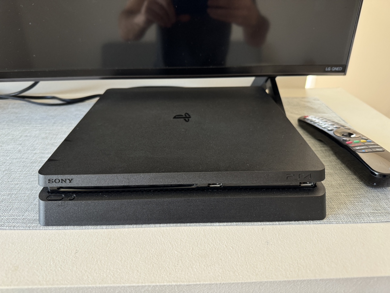 LG 4K QNED + PS 4 - photo 2