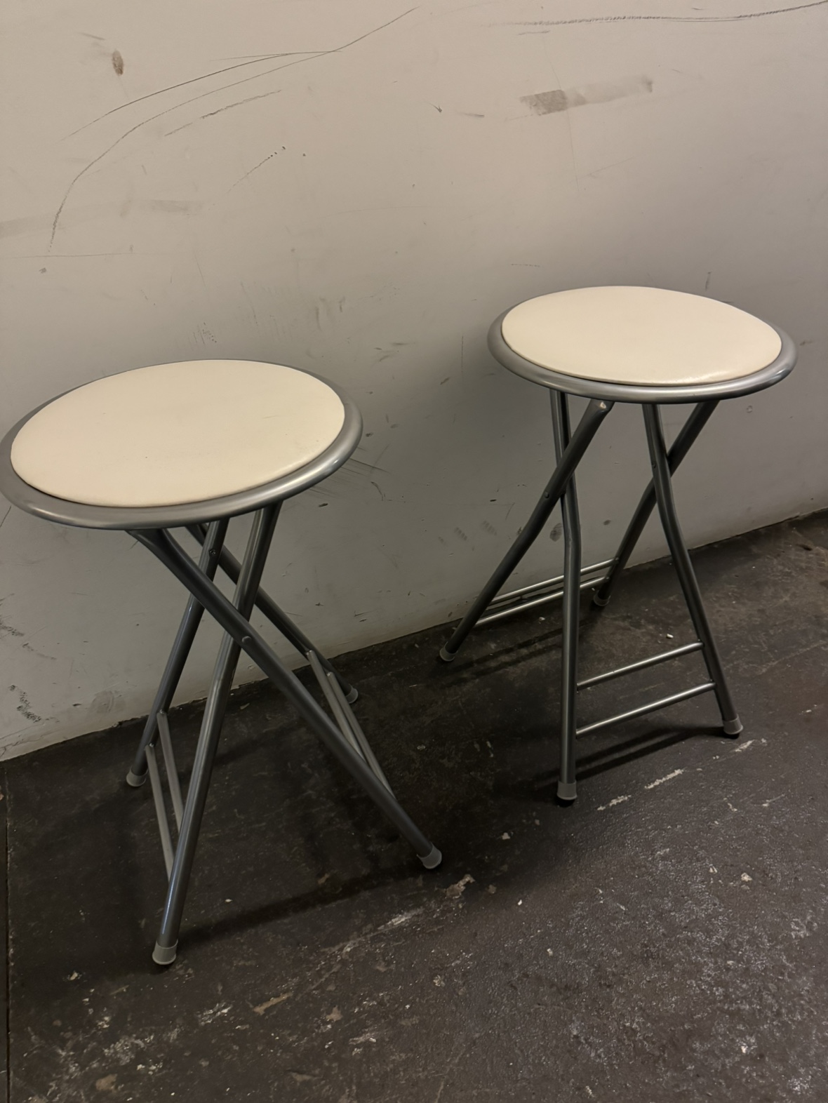 Foldable chairs
