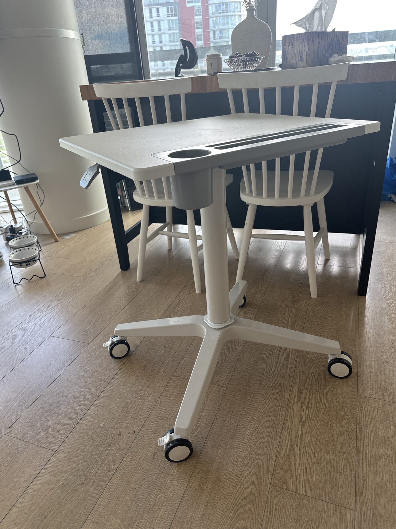 Standing desk, adjustable height with wheels,cup holder