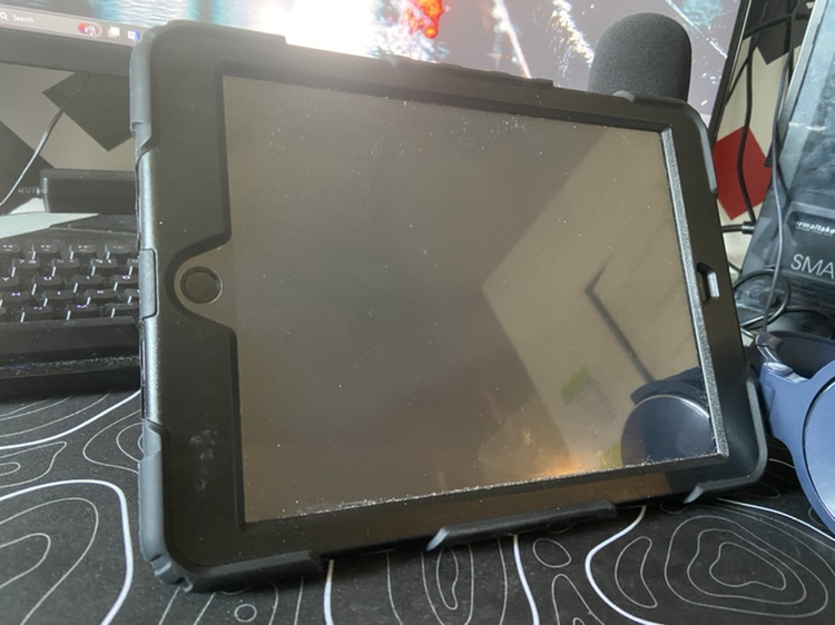 [ IPad 8th Gen ] PRICE DROPPED!! ⬇️ - photo 3