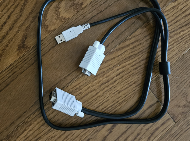 Switch between two computers with VGA connections image indicator(2)