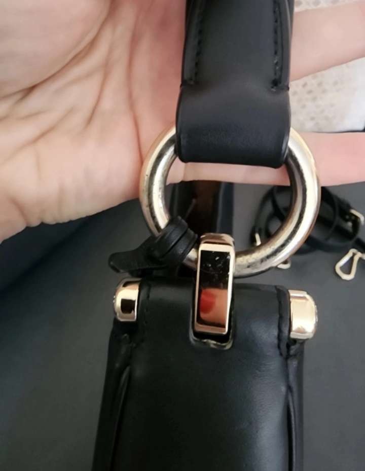 Leather Coach purse. image indicator(5)