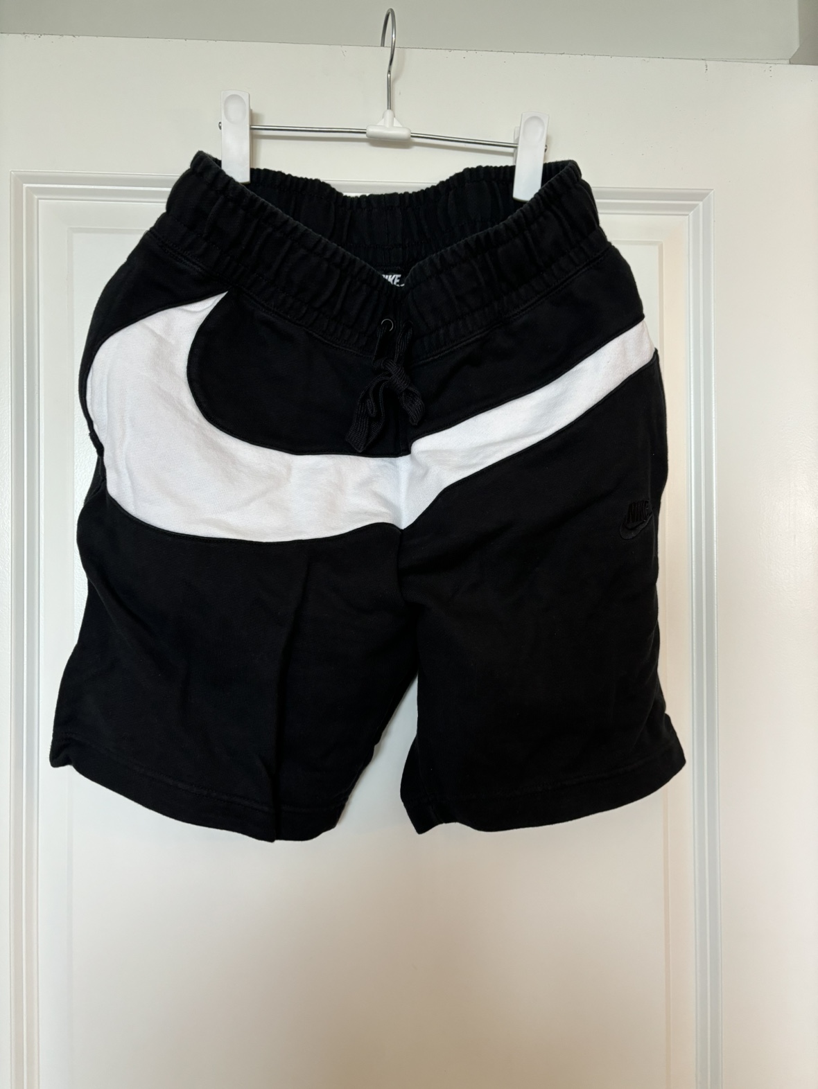 Nike shorts thumbnail