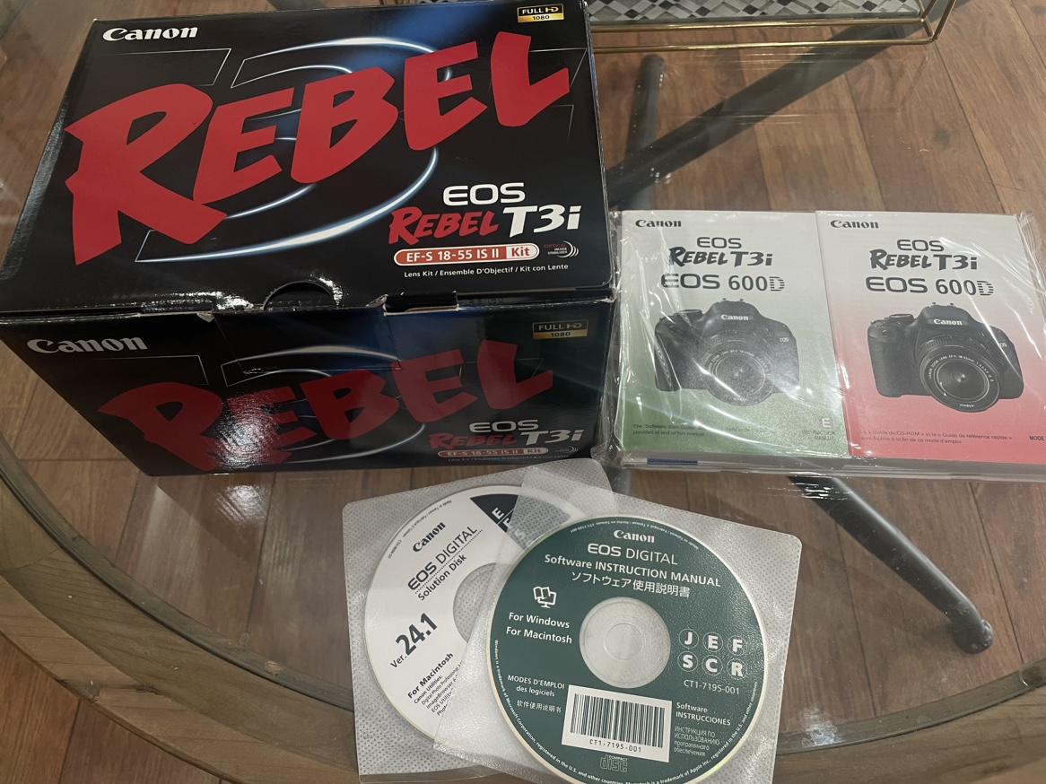 Canon Rebel T3i - photo 5