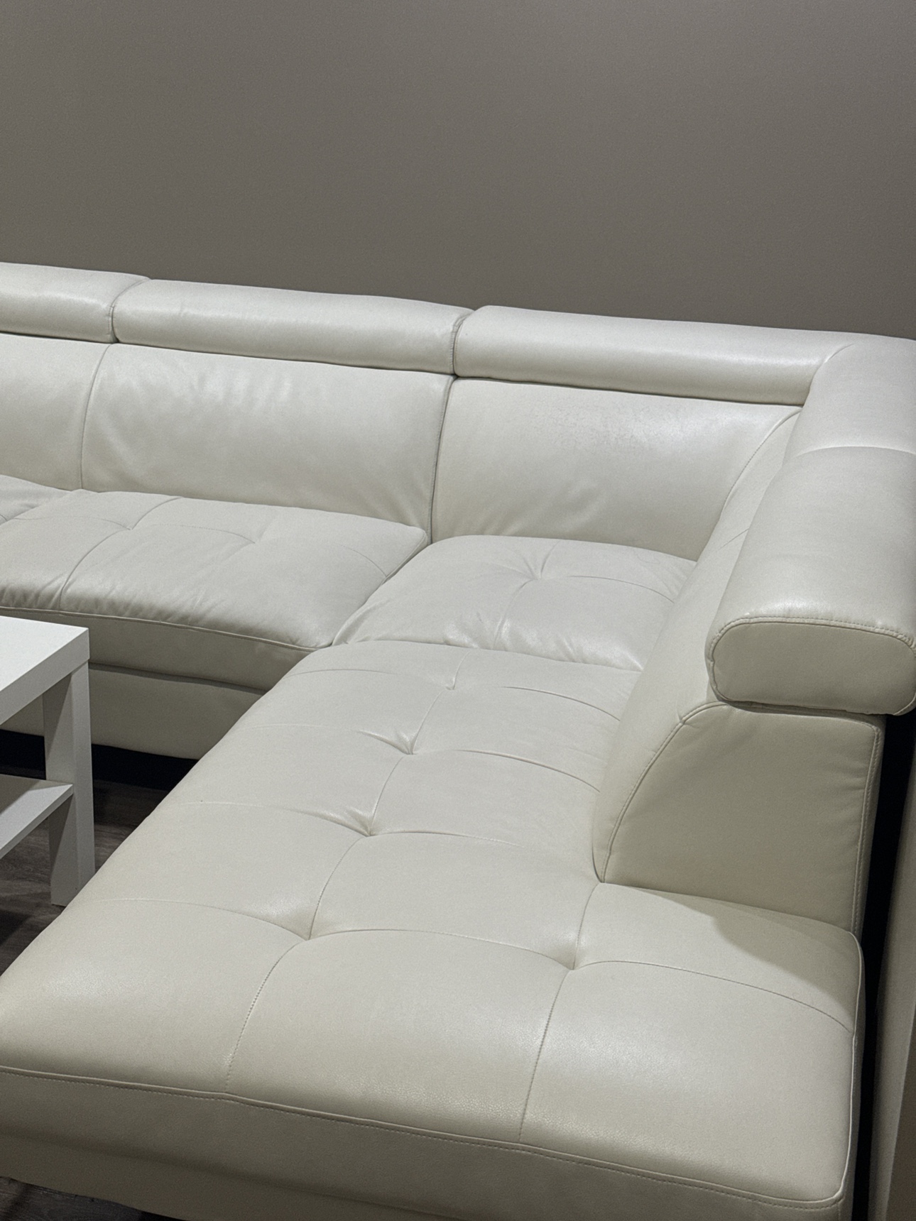 White leather sofa - photo 3