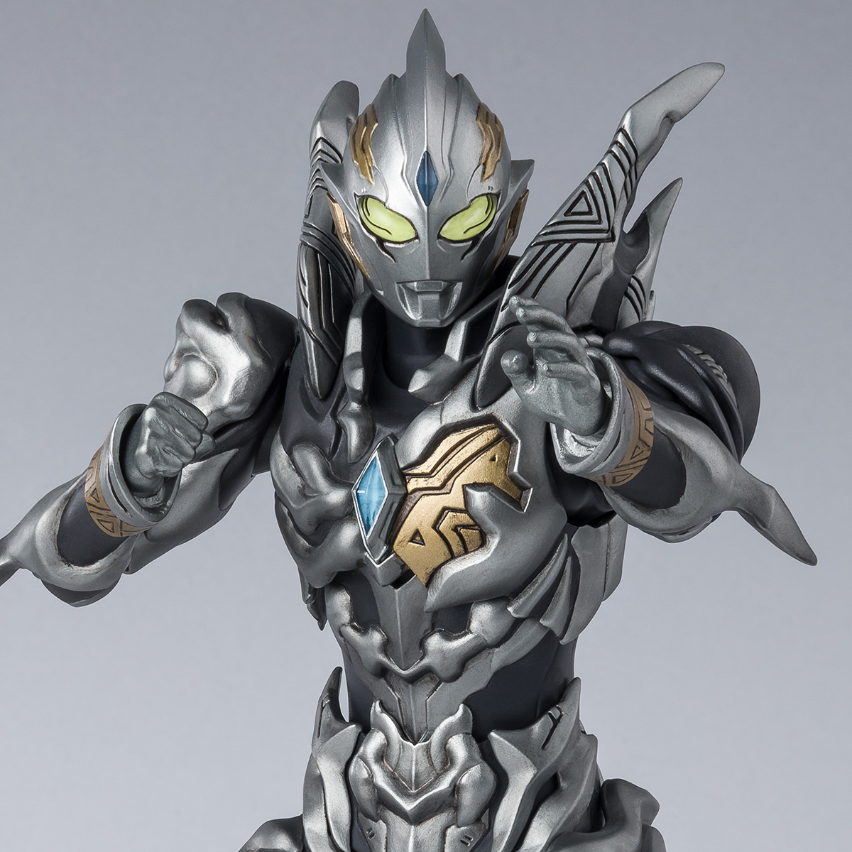 S. H. Figure ultraman trigger dark - photo 2