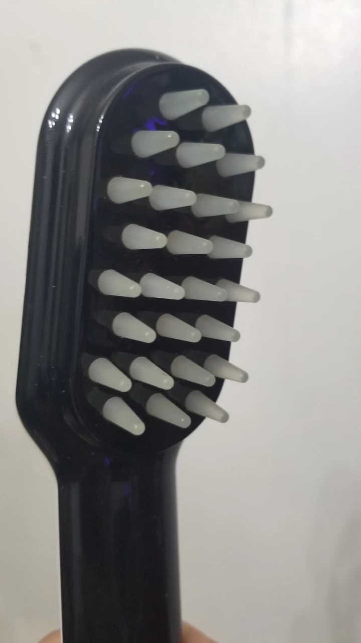phototherapy massage comb - photo 5